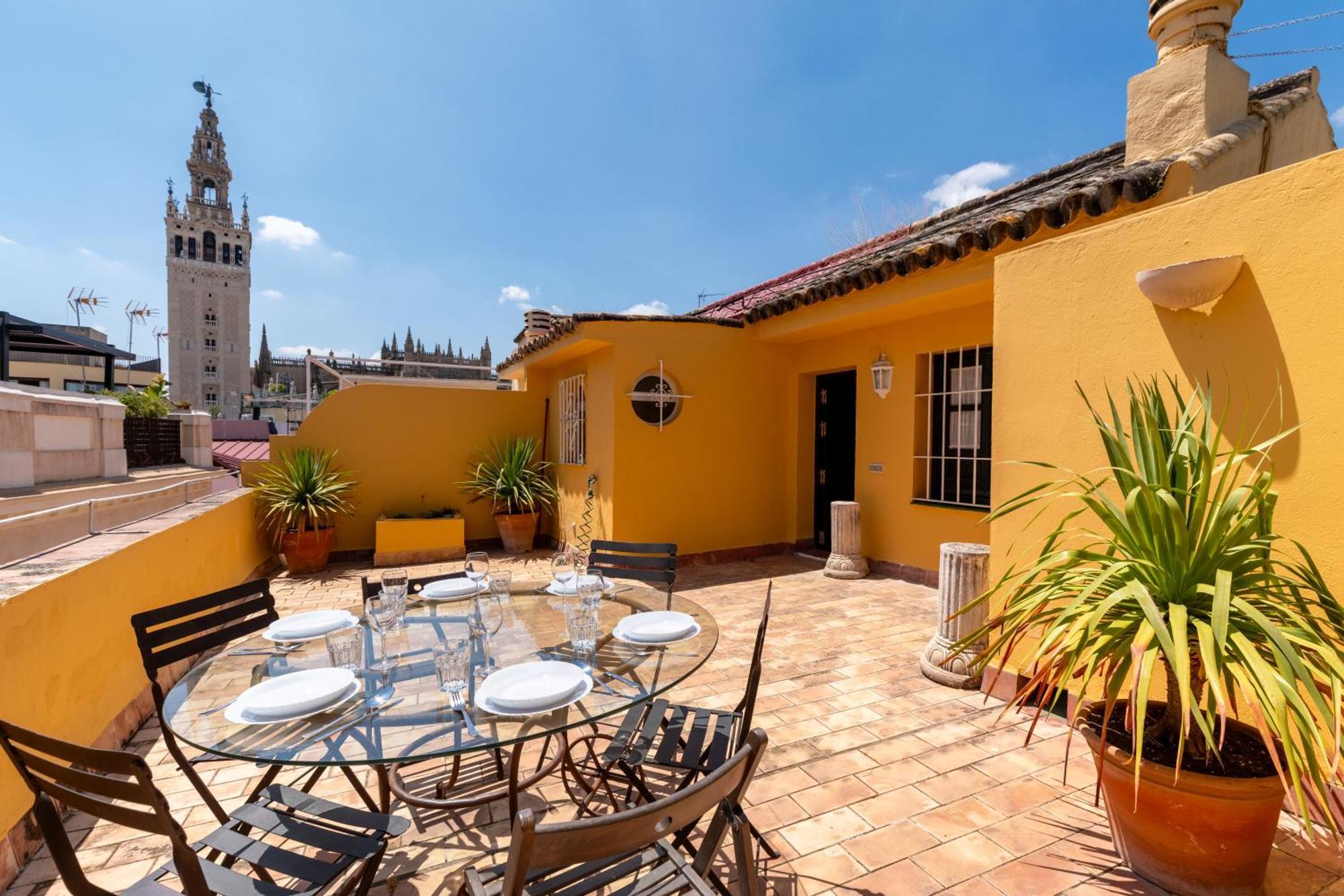 Cathedral Penthouse- Big Private Terrace- Parking Apartamento