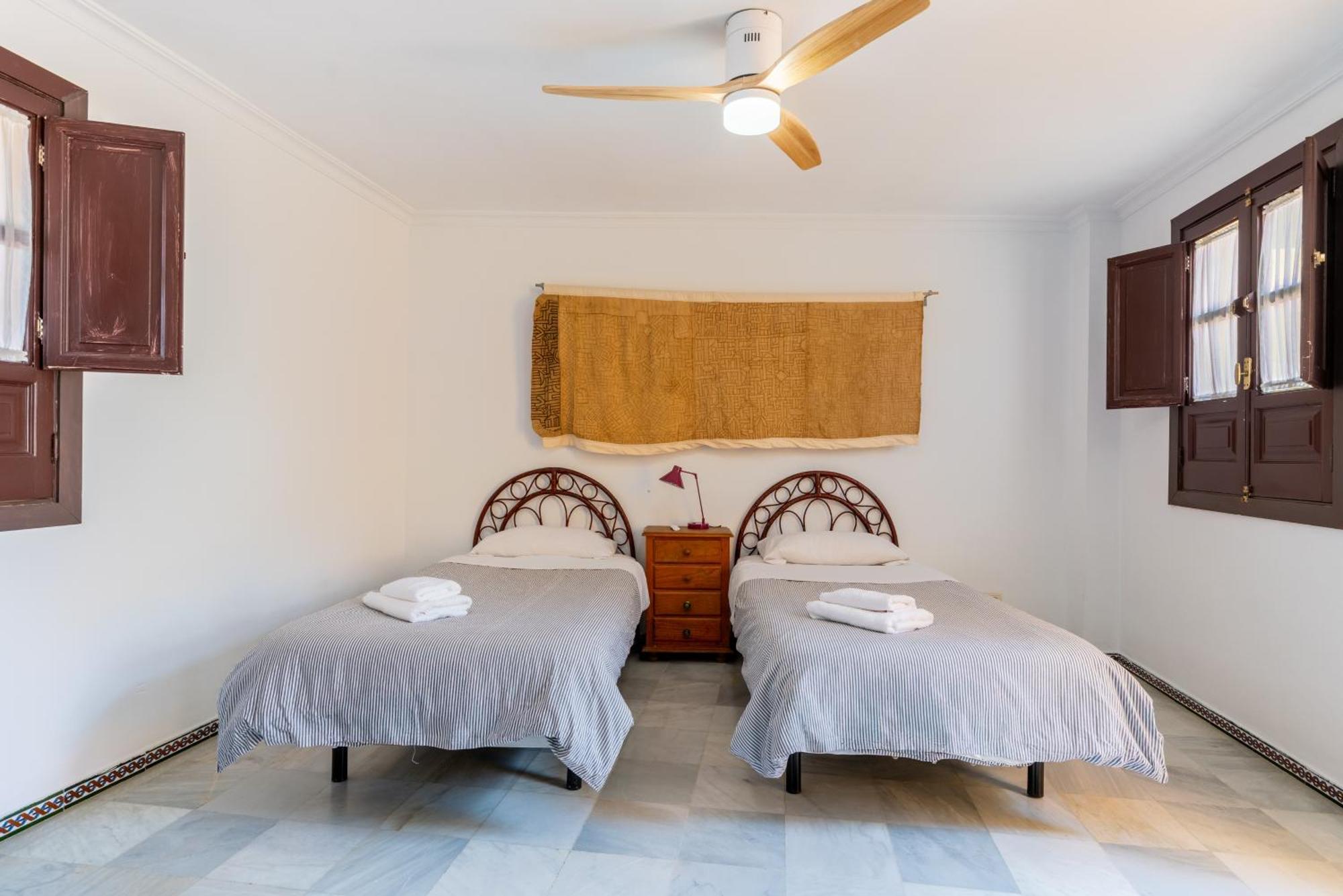 Cathedral Penthouse- Big Private Terrace- Parking * Sevilla